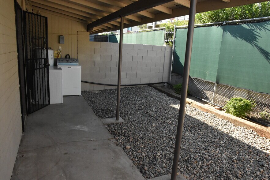 Building Photo - 1514 W Palmer Dr.