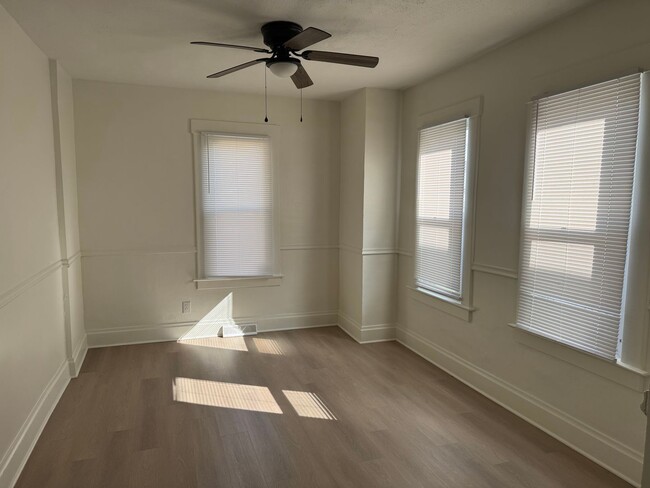 Building Photo - 2 Bedroom, 1 Bath Single Family Home - South Side, Columbus