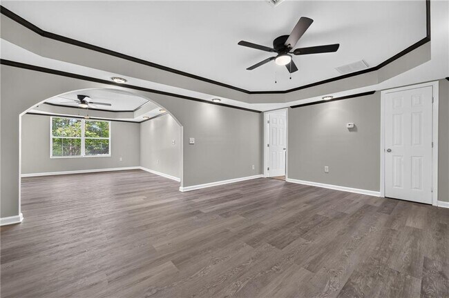 Building Photo - 437 Waterbury Way