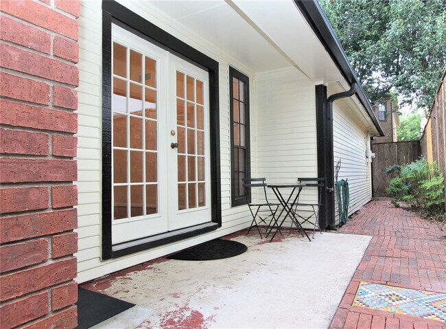 Building Photo - 4012 Arnold St