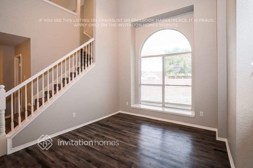 Building Photo - 801 Dayspring Dr