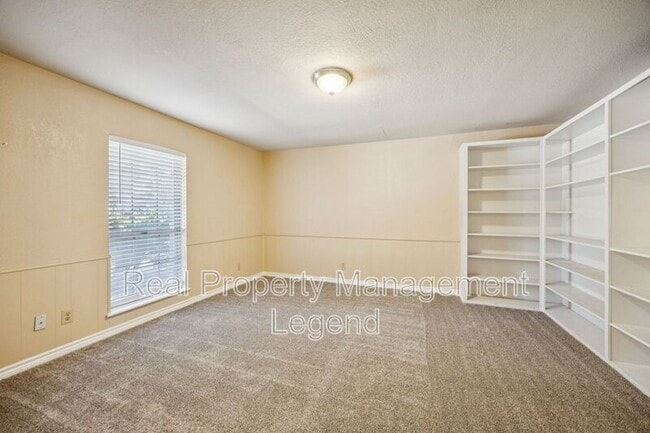 Building Photo - 1312 Goodwin Dr