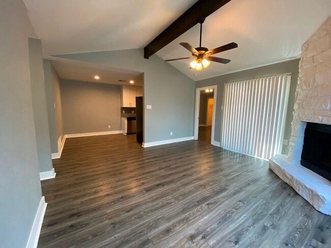 Building Photo - 3411 Lynridge Dr