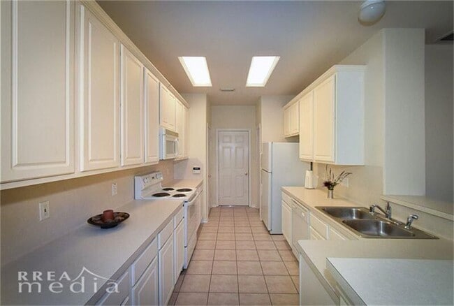 Building Photo - 2923 Loganberry Park Ln