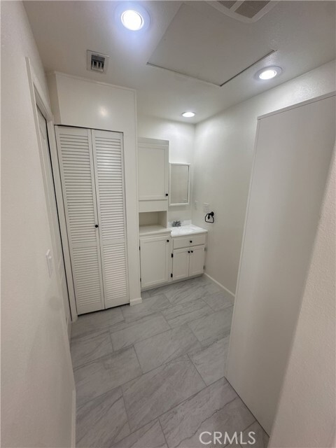 Building Photo - 3835 Camellia Dr