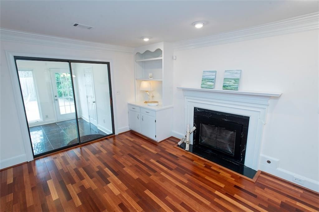 Building Photo - 470 Forestgate Ct