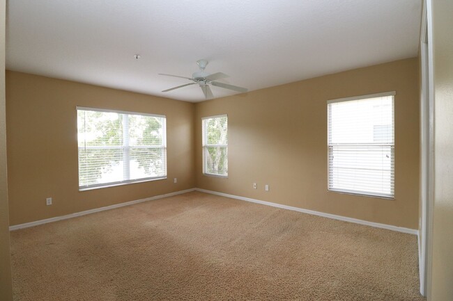 Building Photo - Townhomes in Wekiva Park 3/2.5/1 back up t...