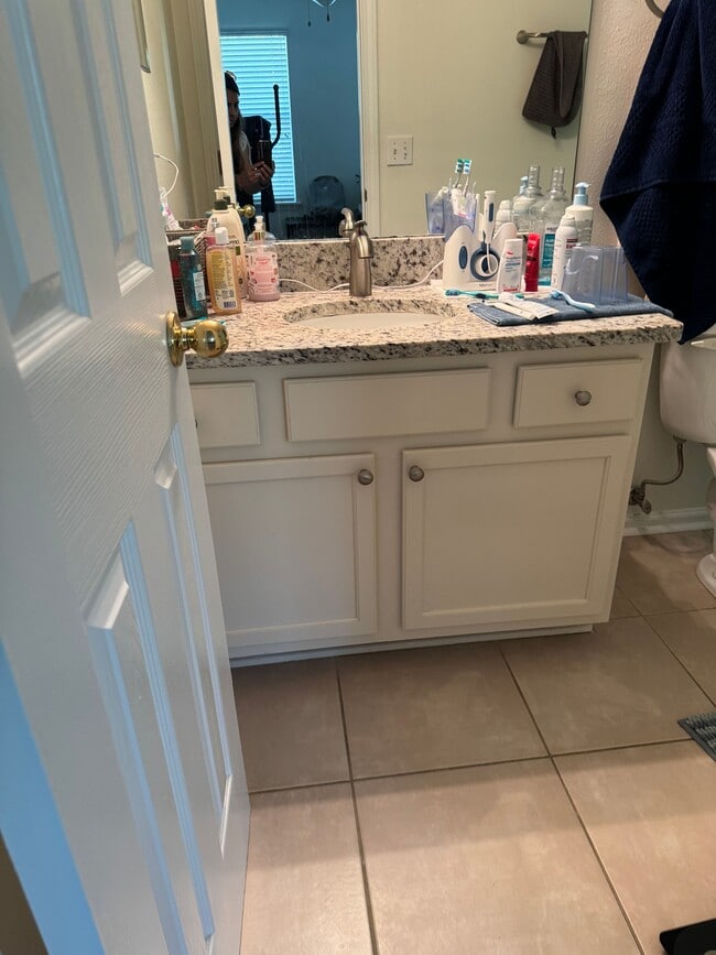 Building Photo - 865 Southern Creek Dr