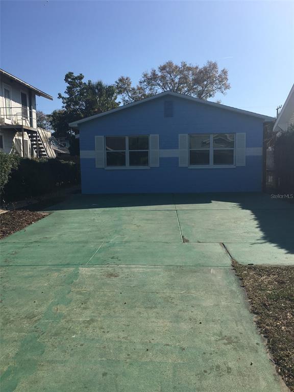 Building Photo - 214 12th Ave N