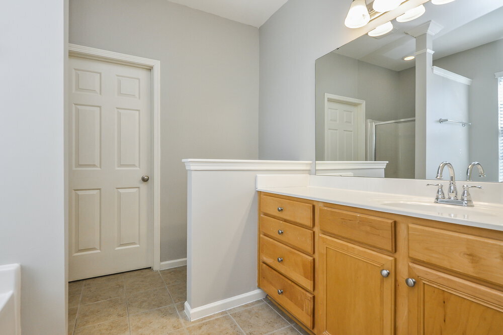 Building Photo - 650 Ashbrittle Dr