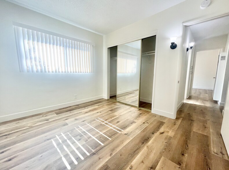 Building Photo - 4341 W 169th St