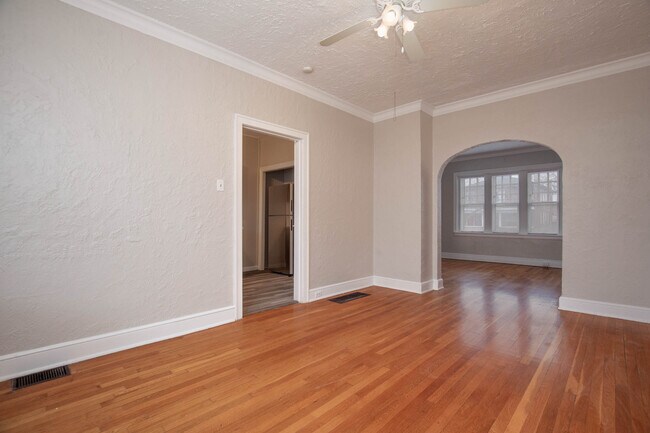 Building Photo - 7234 Amherst Ave