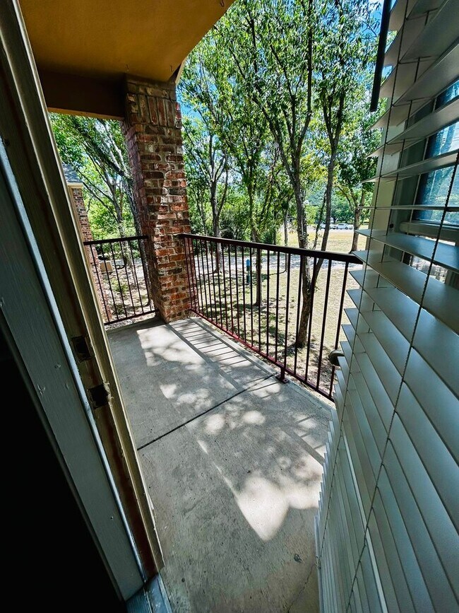 Building Photo - 6804 N Capital of Texas Hwy
