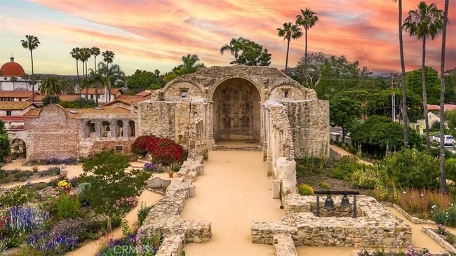 Building Photo - 30692 Calle Chueca