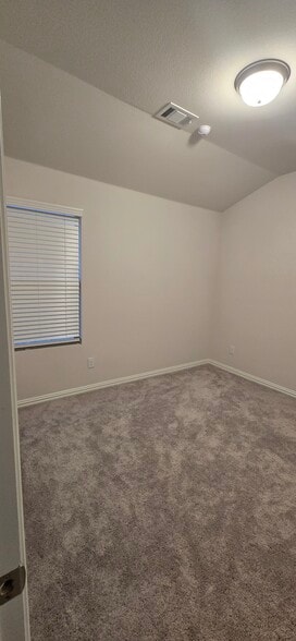 Building Photo - 1112 Spectra Dr