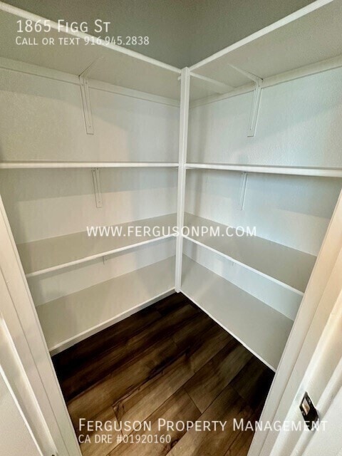 Building Photo - 1865 Figg St