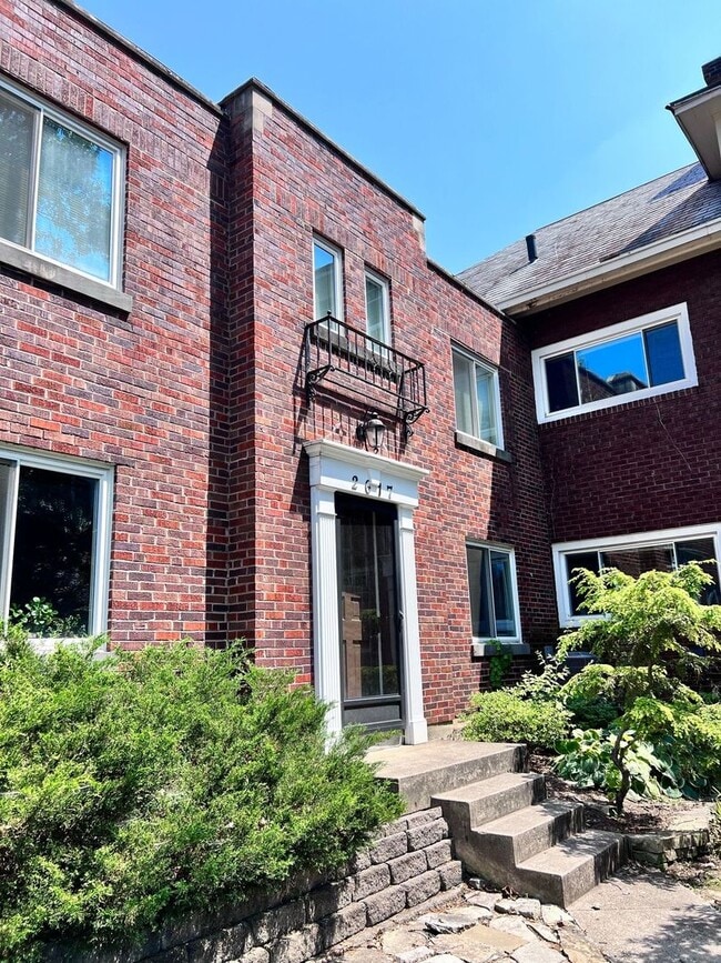 Building Photo - 2617 Madison Rd