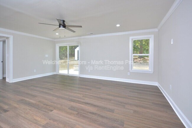 Building Photo - 1705 Mason Rd