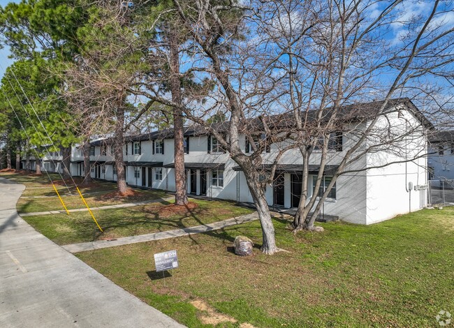 Building Photo - 1033 Adair Ave
