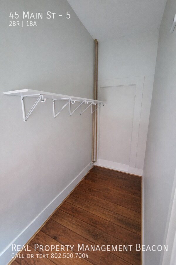 Building Photo - 45 Main St