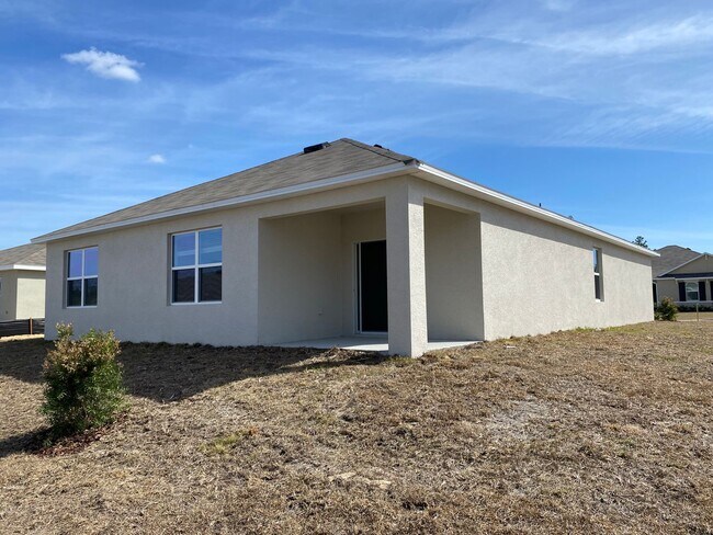 Building Photo - Lake Diamond-North - 4/2/2 *Available Now*...