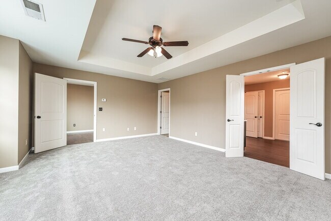 Building Photo - 981 Rock Elm Dr