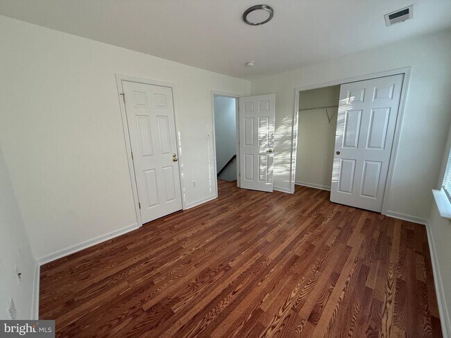 Building Photo - 2427 Dew Meadow Ct