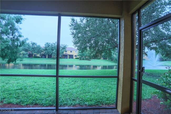 Building Photo - 10221 Olivewood Way
