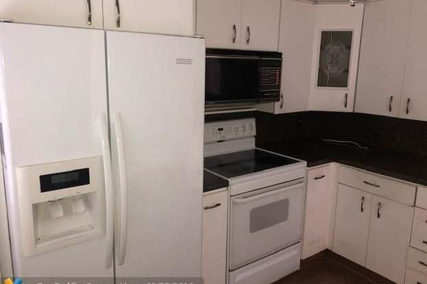 Building Photo - 4401 Martinique Ct