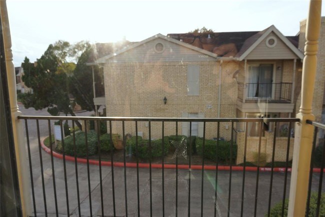 Building Photo - 3600 Jeanetta St