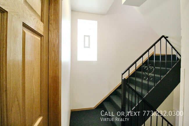 Building Photo - 1645 N Clybourn Ave