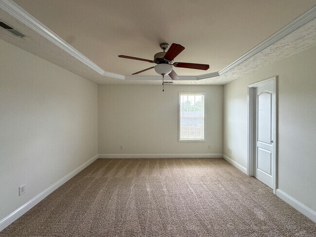 Building Photo - Charming 3 Bed 2 Bath Home in Fayetteville