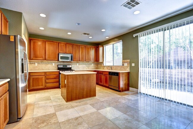Building Photo - 6807 Pleasantville Ct