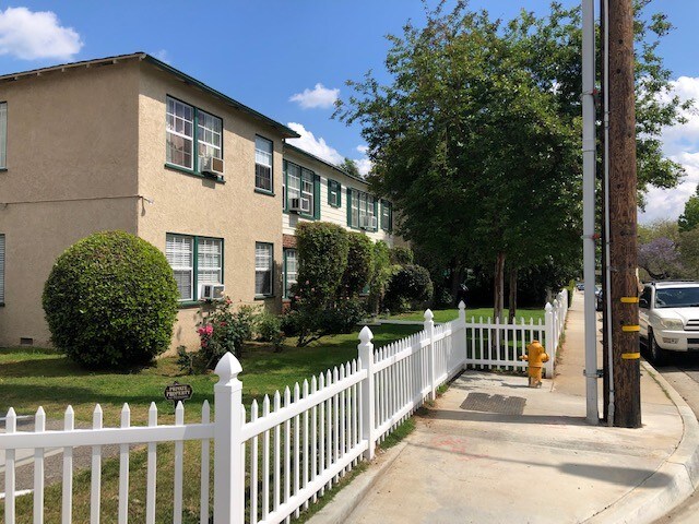 Building Photo - 410 S Sierra Madre Blvd
