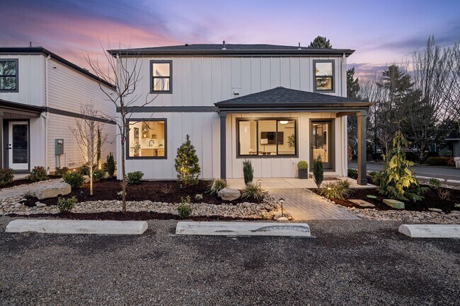 Building Photo - Modern Living in the Heart of Lake Oswego!! Stunning New 3BR 2.5BA