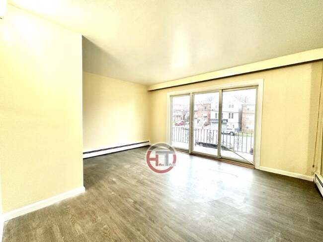 Building Photo - 3264 Layton Ave