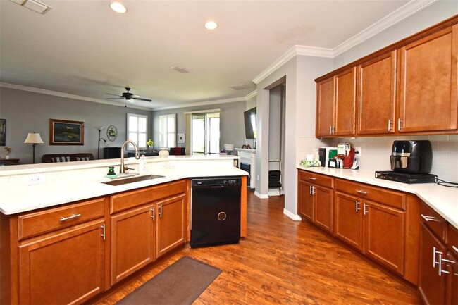 Building Photo - 11235 Wishing Well Ln