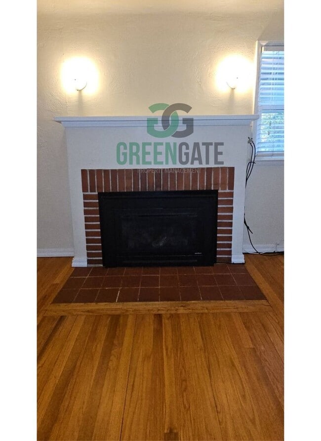 Building Photo - Lovely 2 Bedroom Home in Modesto AVAILABLE NOW!!