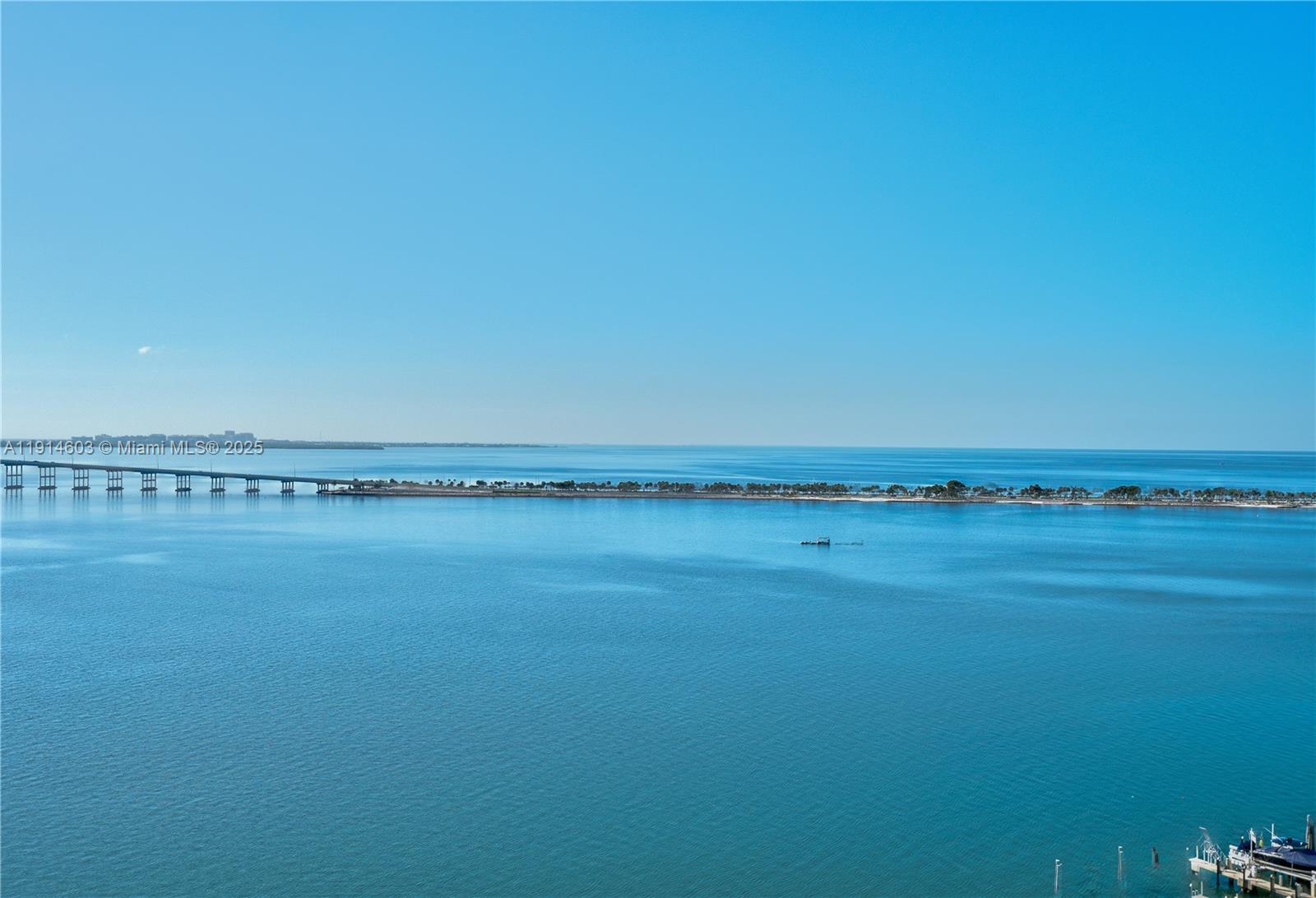 Building Photo - 1581 Brickell Ave