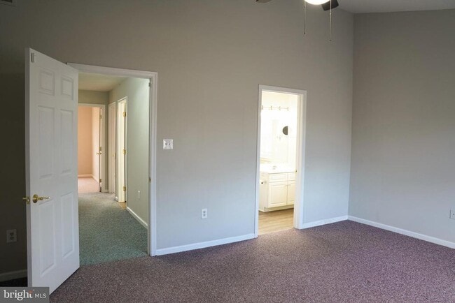 Building Photo - 30 Steeplechase Cir