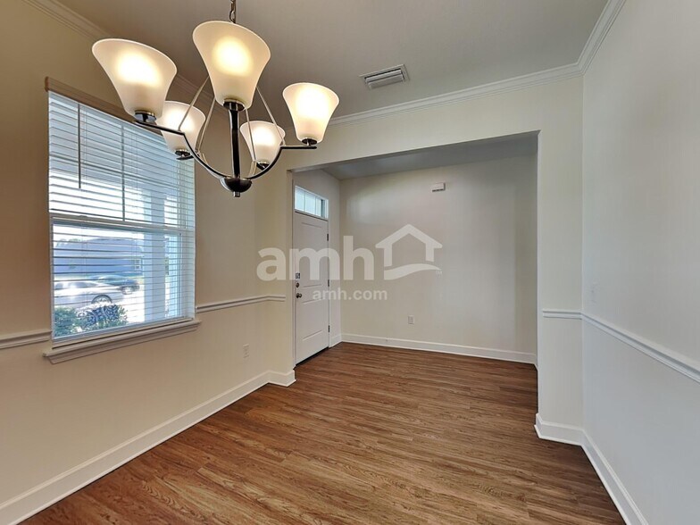 Building Photo - 327 Pine Terrace Dr