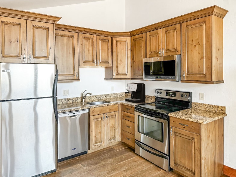 Building Photo - 80 Mule Deer Ct