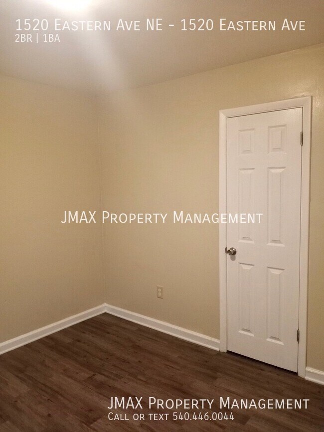 Building Photo - 1520 Eastern Ave NE