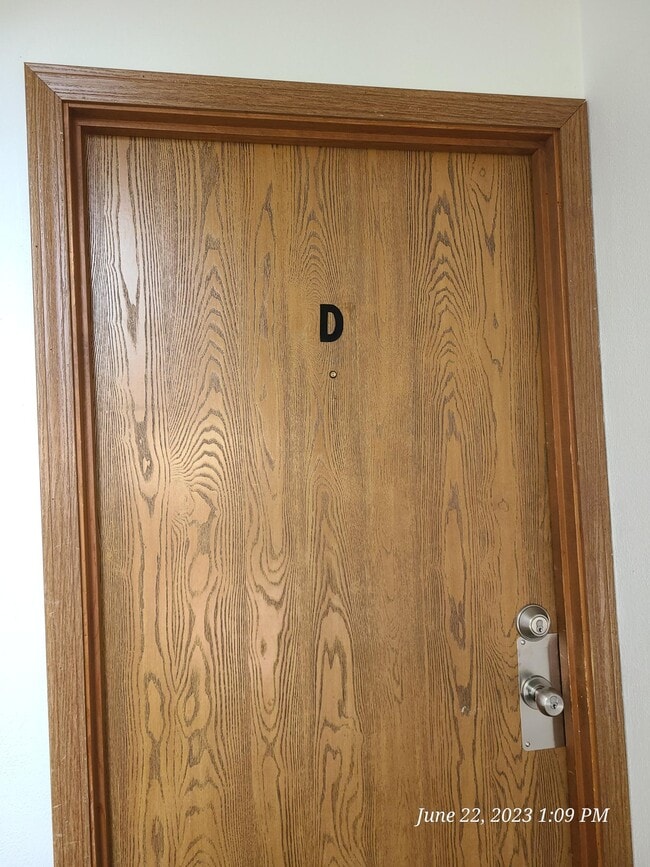 Building Photo - 134 Lauren Circle Apt D