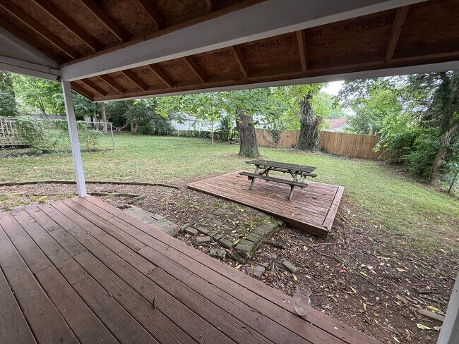 Building Photo - 376 Park Ave