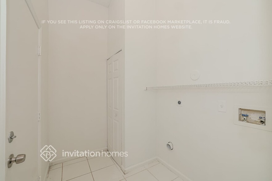 Building Photo - 12451 Pleasant Green Way