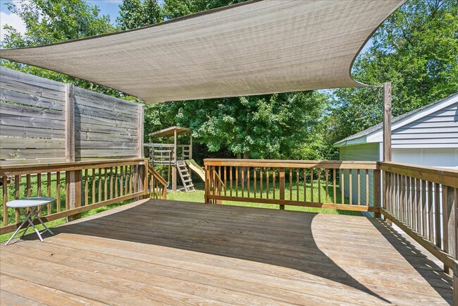 Building Photo - 1734 Hancock Ave