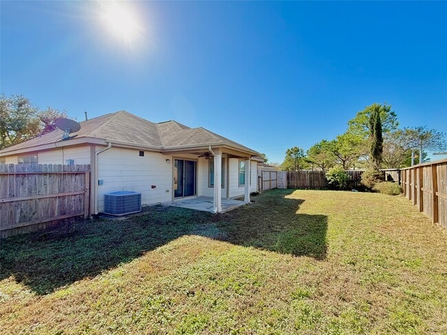 Building Photo - 16026 Arapaho Bend Ln