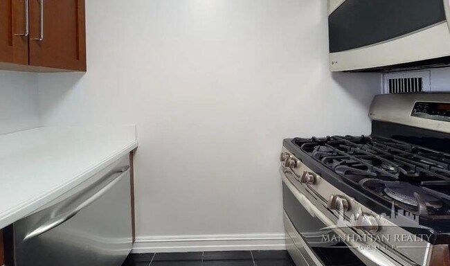Building Photo - 2 bedroom in New York NY 10003