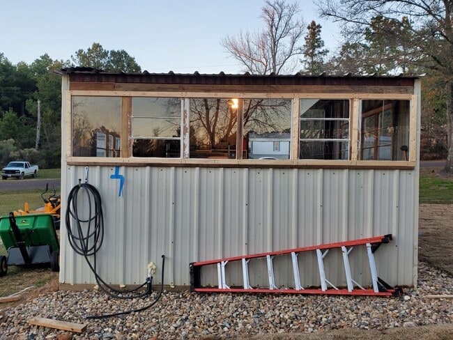 Building Photo - 1284 Buchanan Rd